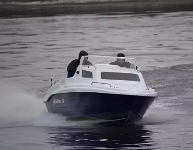 КОМБИНИРОВАННЫЙ КАТЕР С КАЮТОЙ WYATBOAT Neman-500
